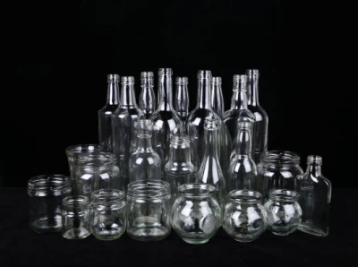 Qingdao से उत्तरी अमेरिका तक: याओन ग्लास का कंटेनर प्रस्थान करता है, U . s .}...